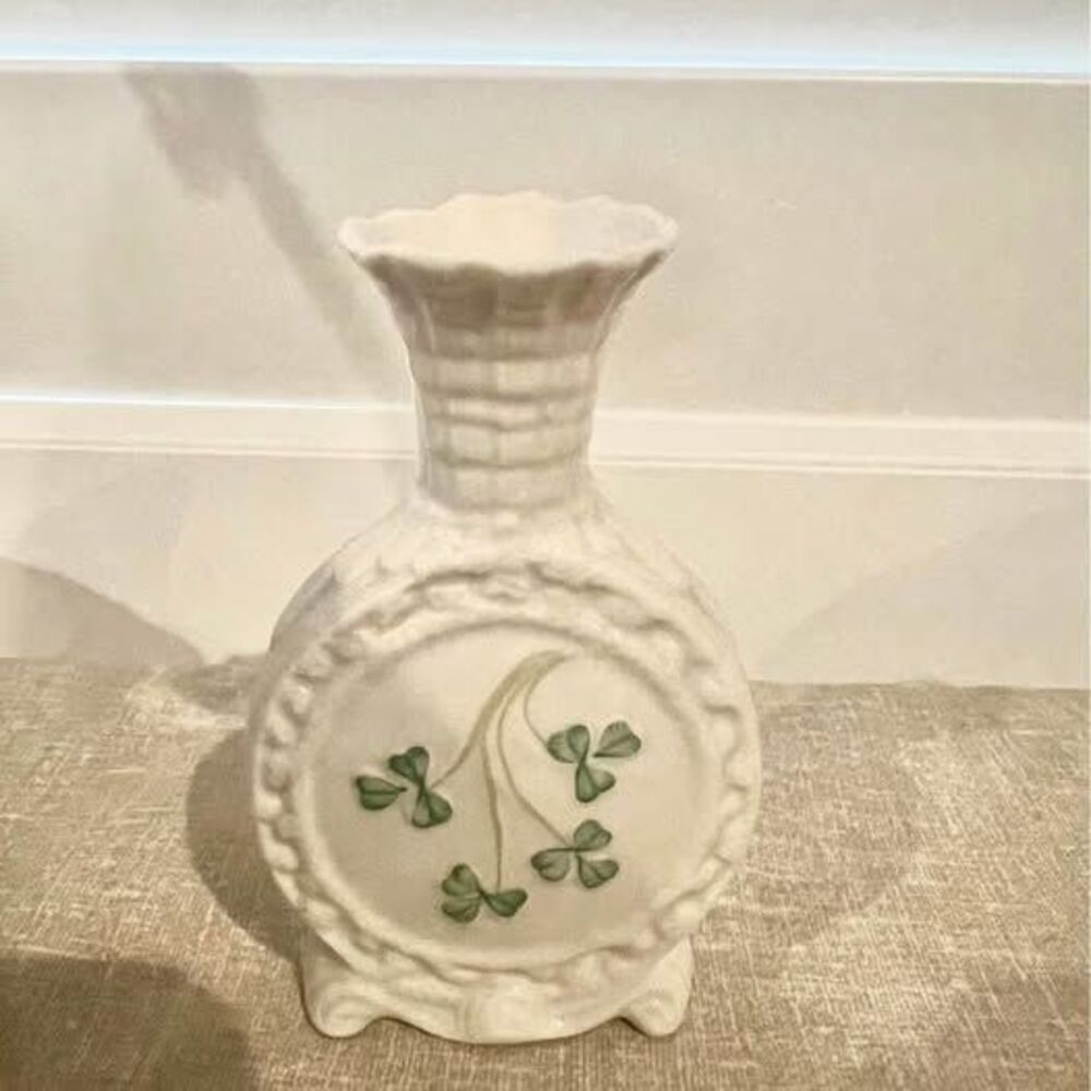 Vintage Belleek Porcelain Shamrock 4 1/8" Scent Bud Vase